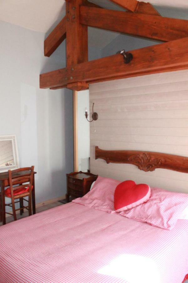 Belle Maison De Montagne Casteil Esterno foto